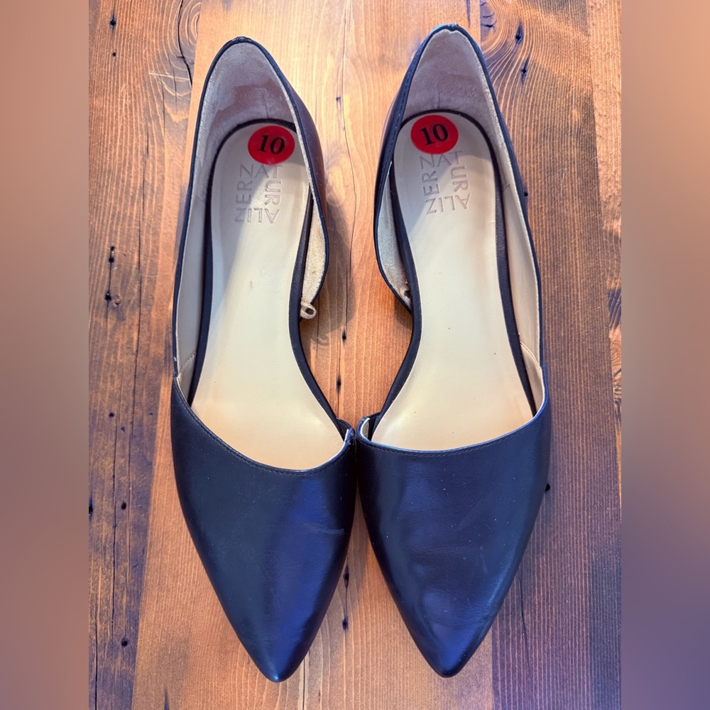 Naturalizer Classic Black Pointed Flats